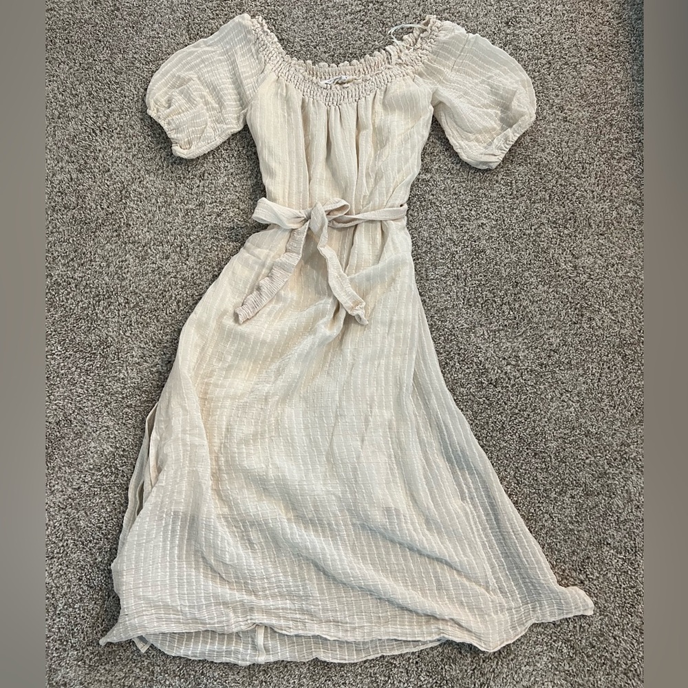 Women’s cream dress size small.
